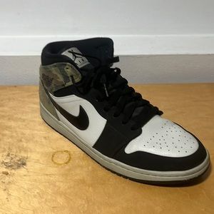 Air Jordan 1 mid camo